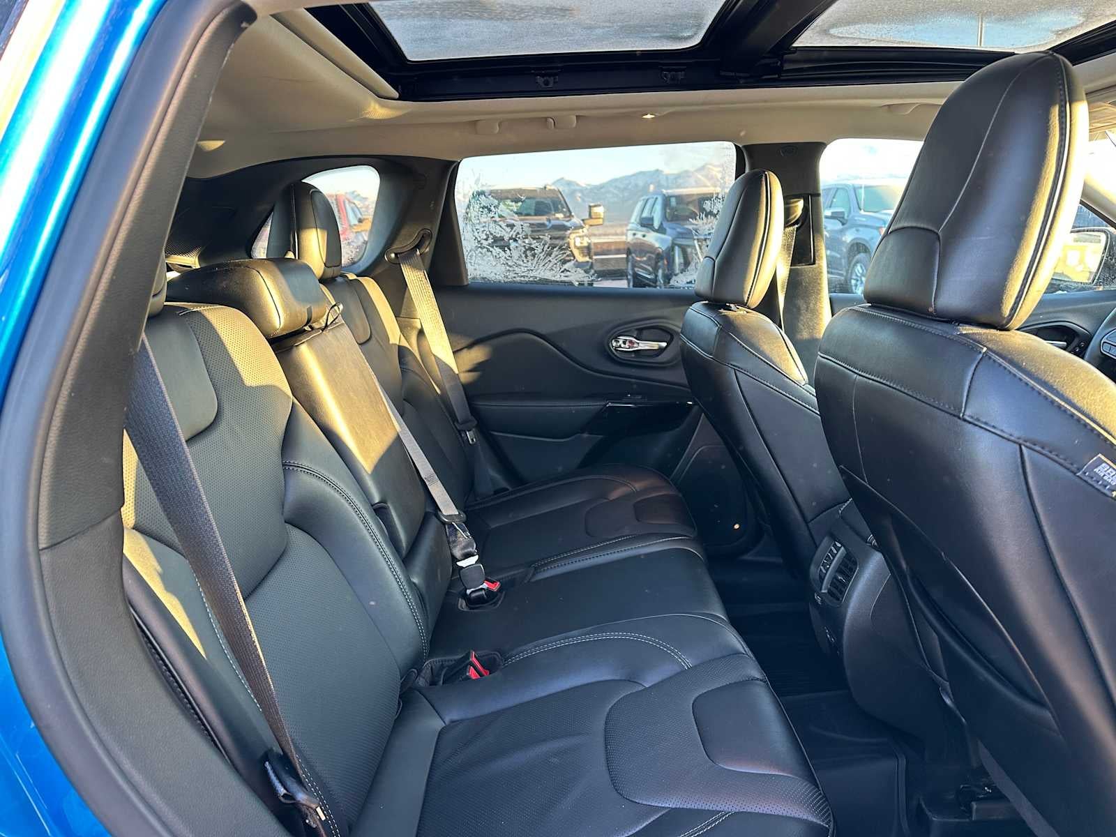 2023 Jeep Cherokee Altitude Lux