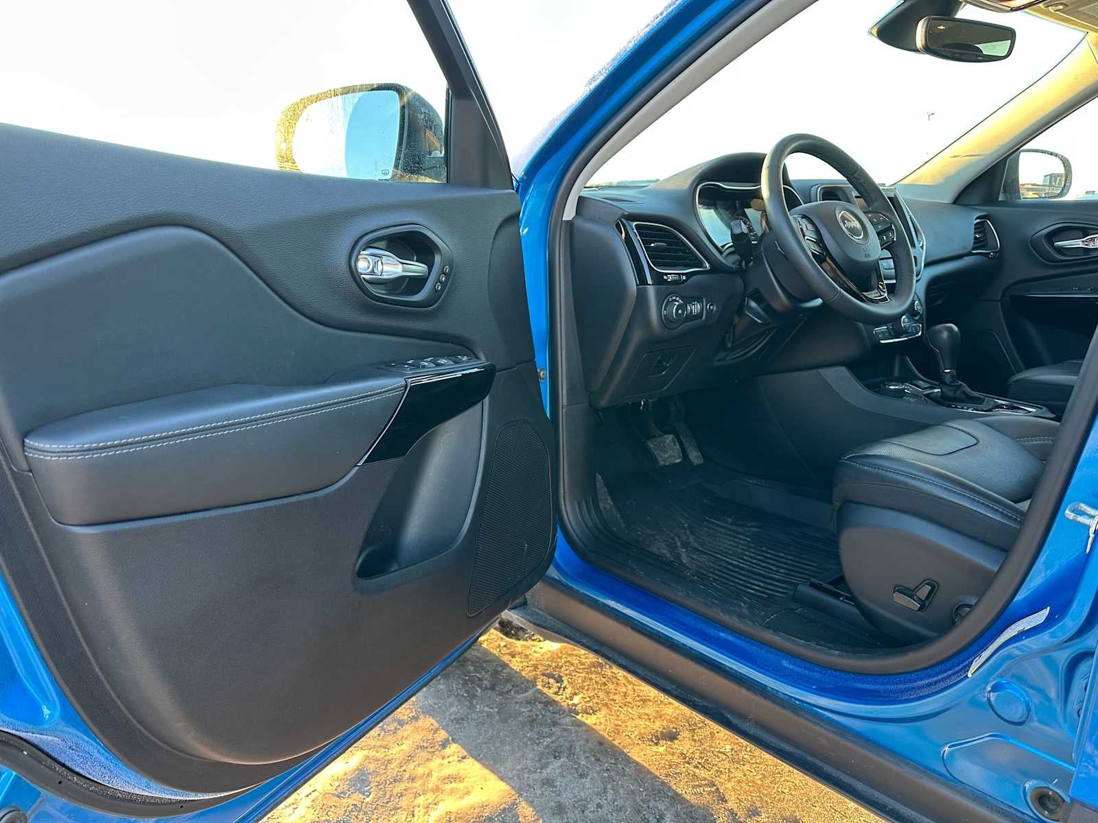 2023 Jeep Cherokee Altitude Lux