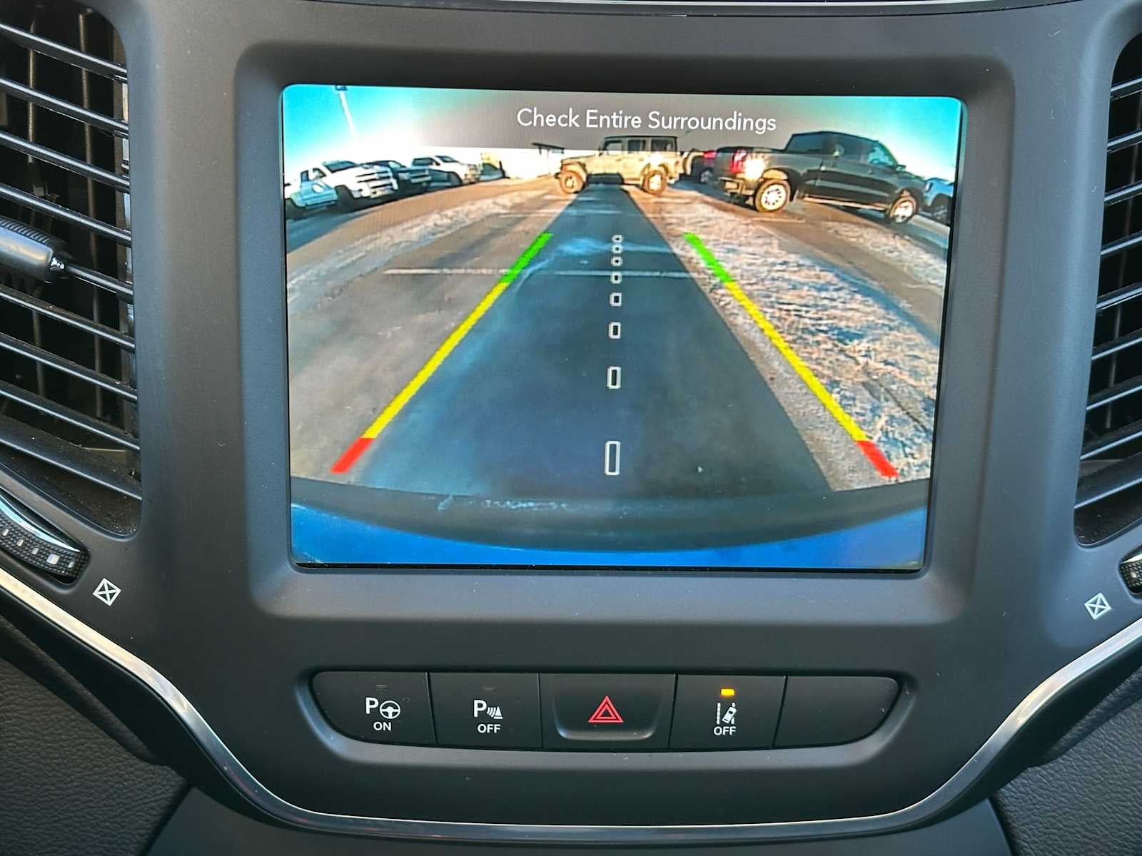 2023 Jeep Cherokee Altitude Lux