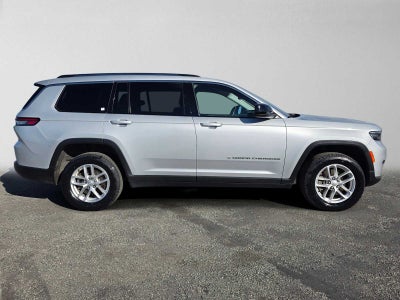 2022 Jeep Grand Cherokee L Laredo 4x4