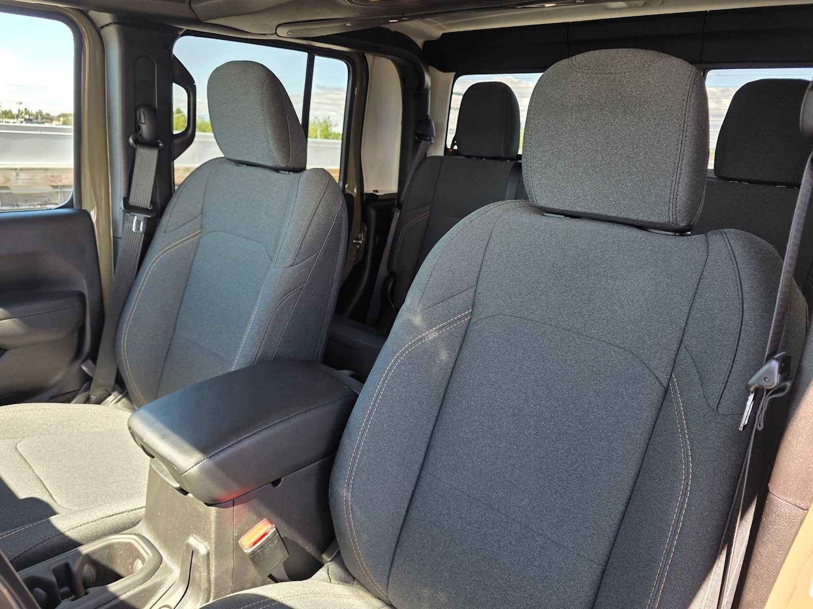 2025 Jeep Gladiator Nighthawk