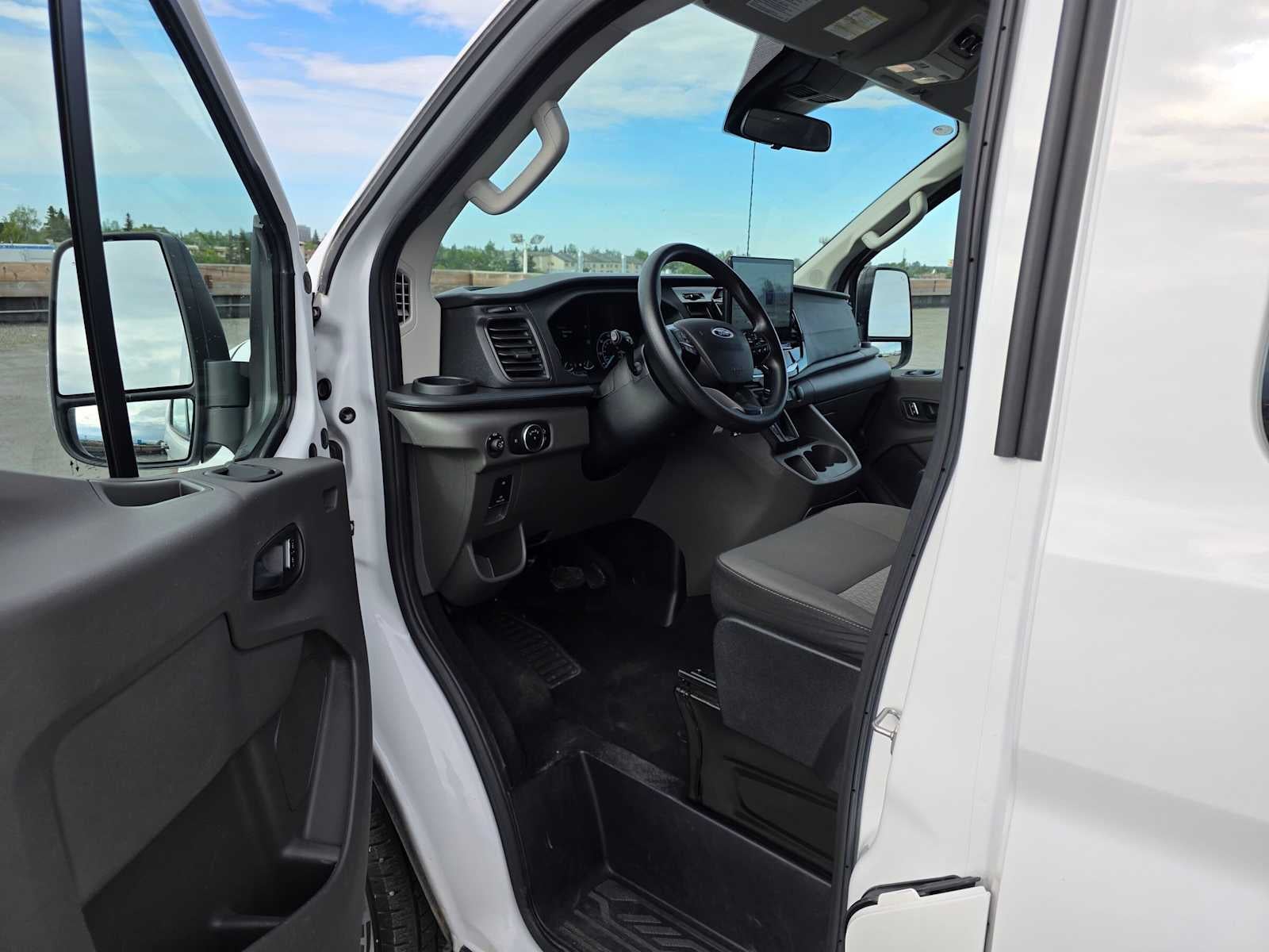 2024 Ford Transit Passenger Wagon XL