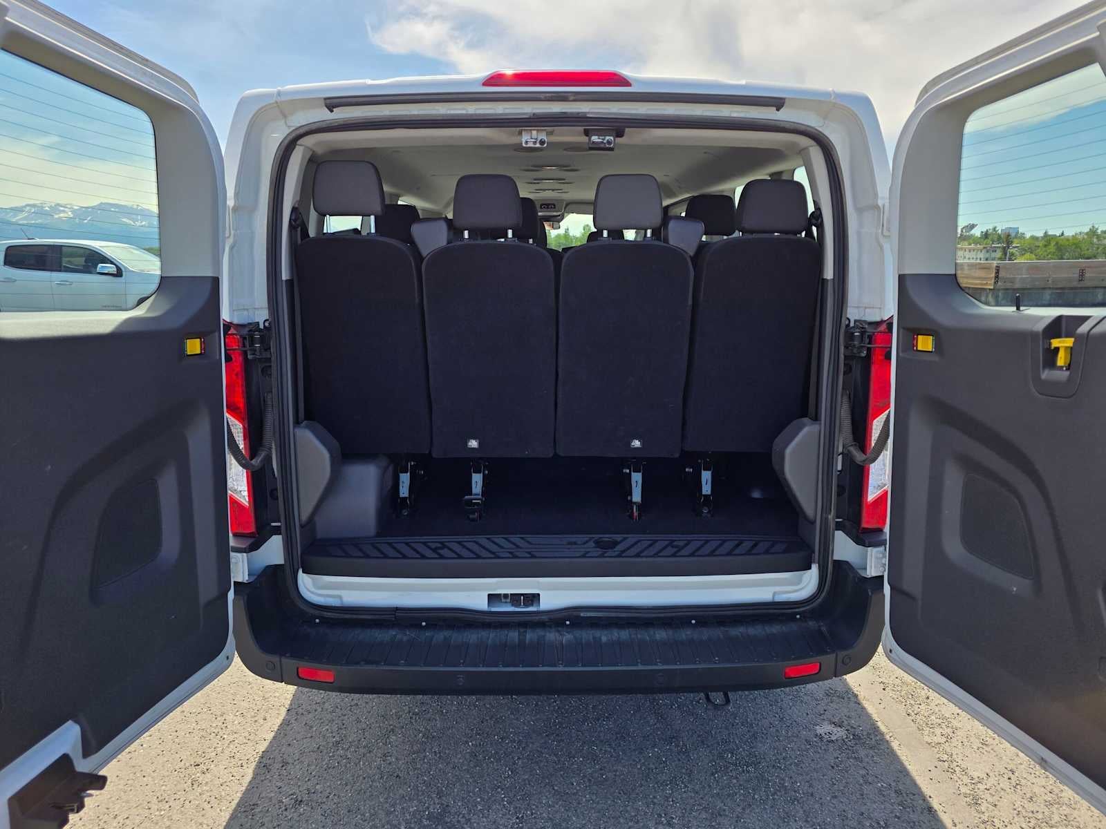 2024 Ford Transit Passenger Wagon XL