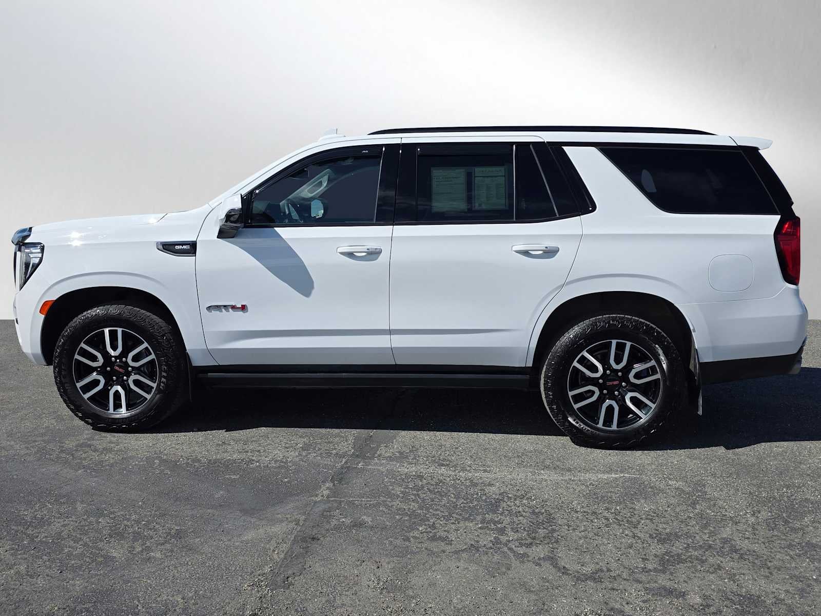 2023 GMC Yukon AT4