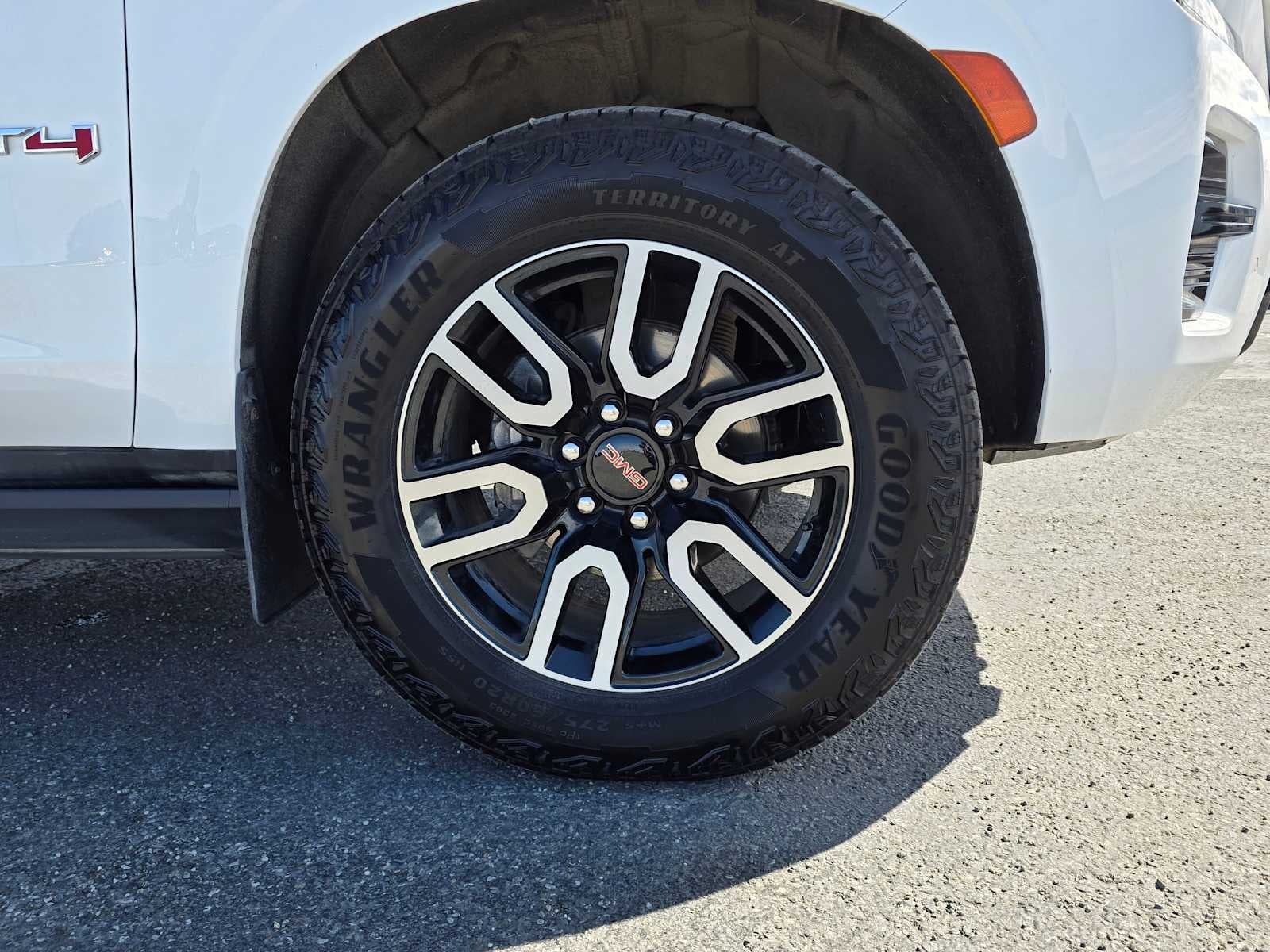 2023 GMC Yukon AT4
