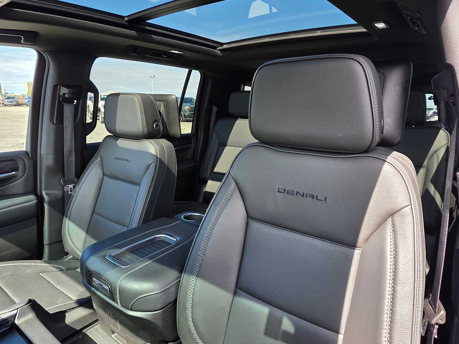 2024 GMC Yukon XL Denali