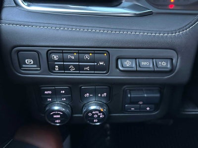 2024 GMC Yukon XL Denali Ultimate