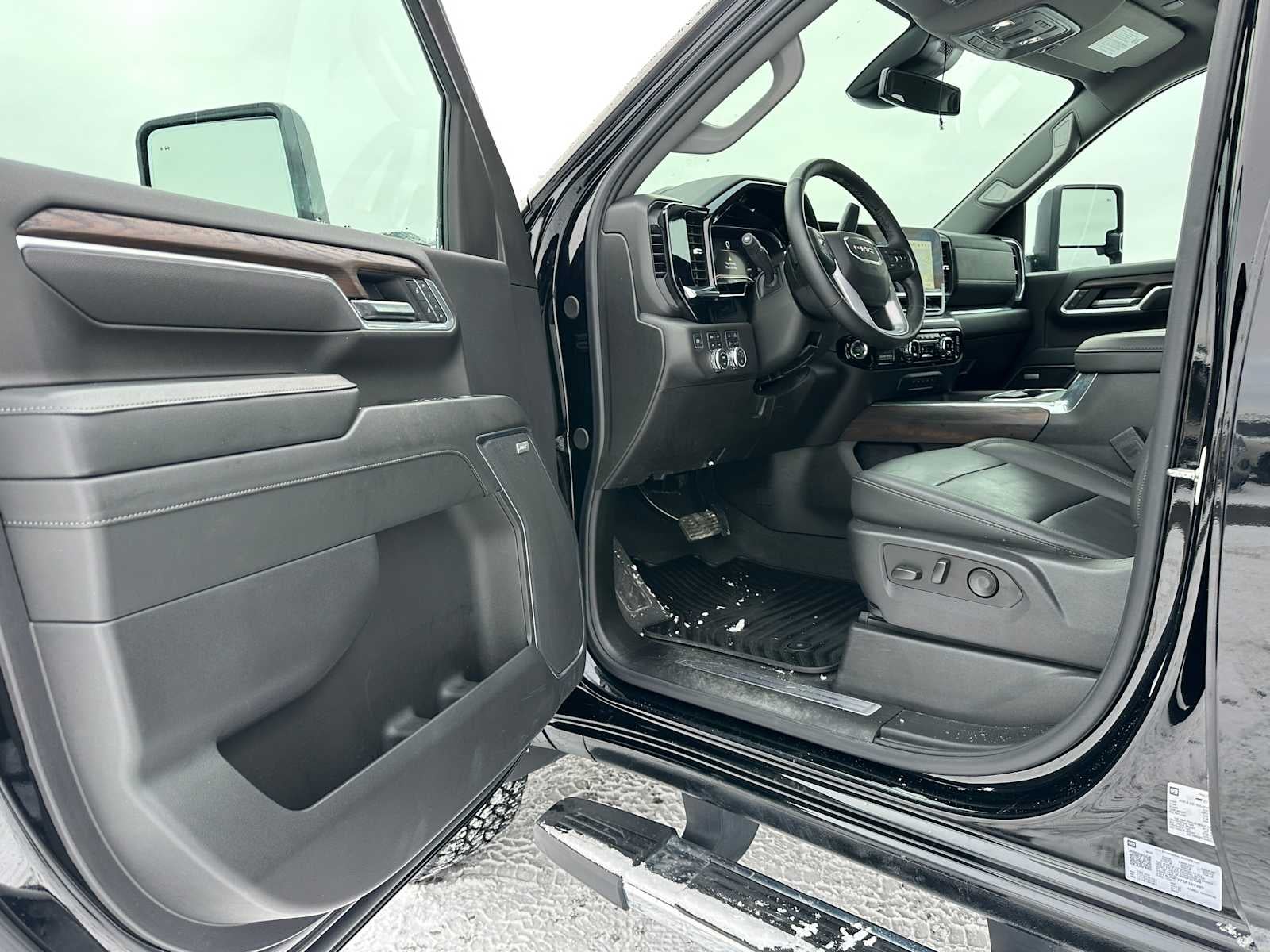 2025 GMC Sierra 2500 HD SLT