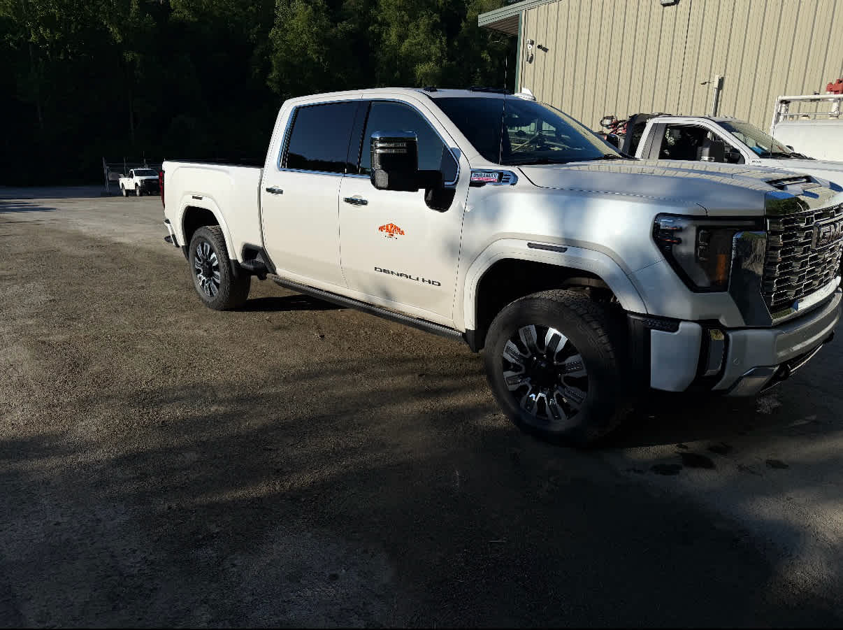 2025 GMC Sierra 2500 HD Denali