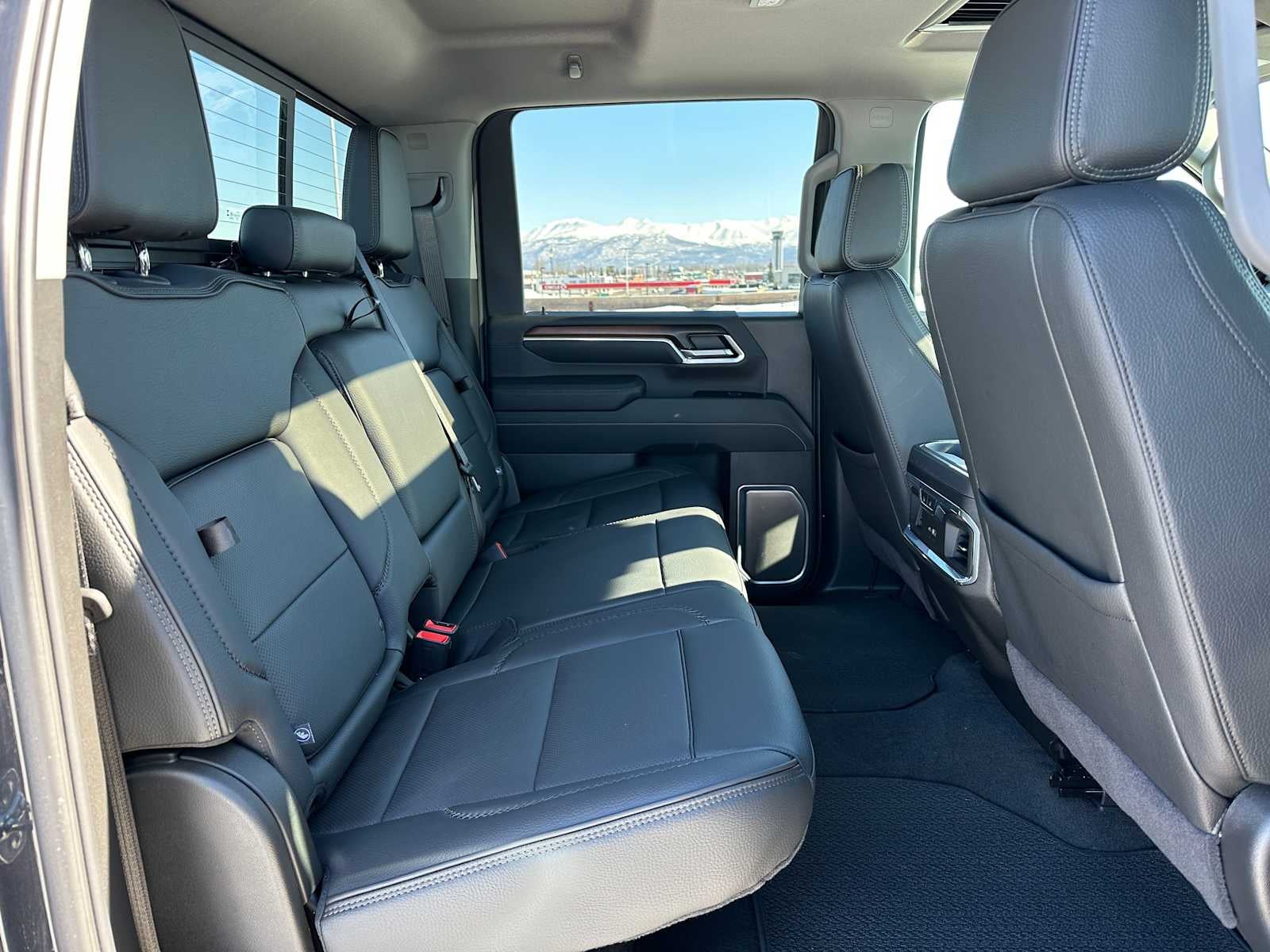 2025 GMC Sierra 2500 HD Denali