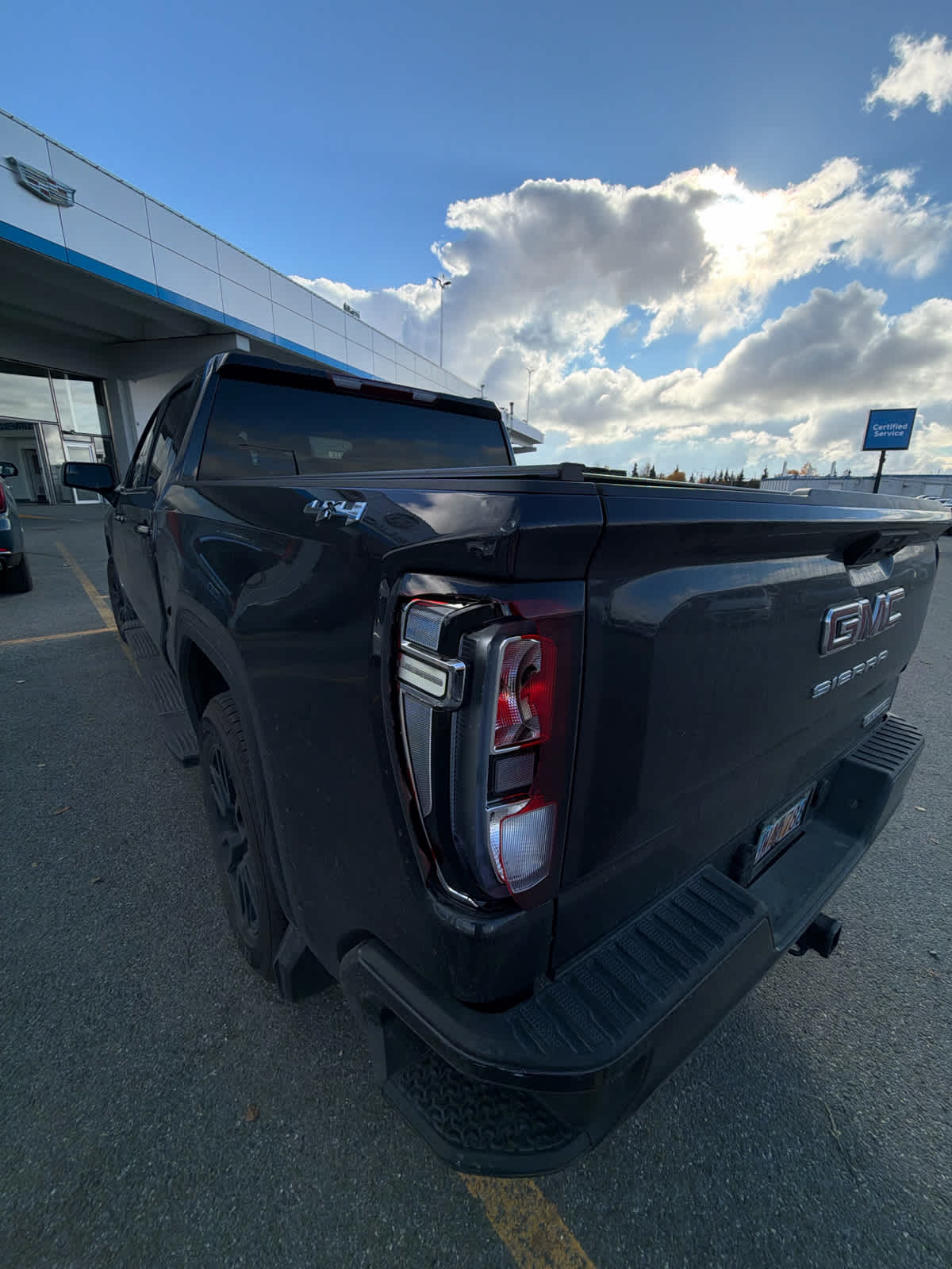 2023 GMC Sierra 1500 Elevation