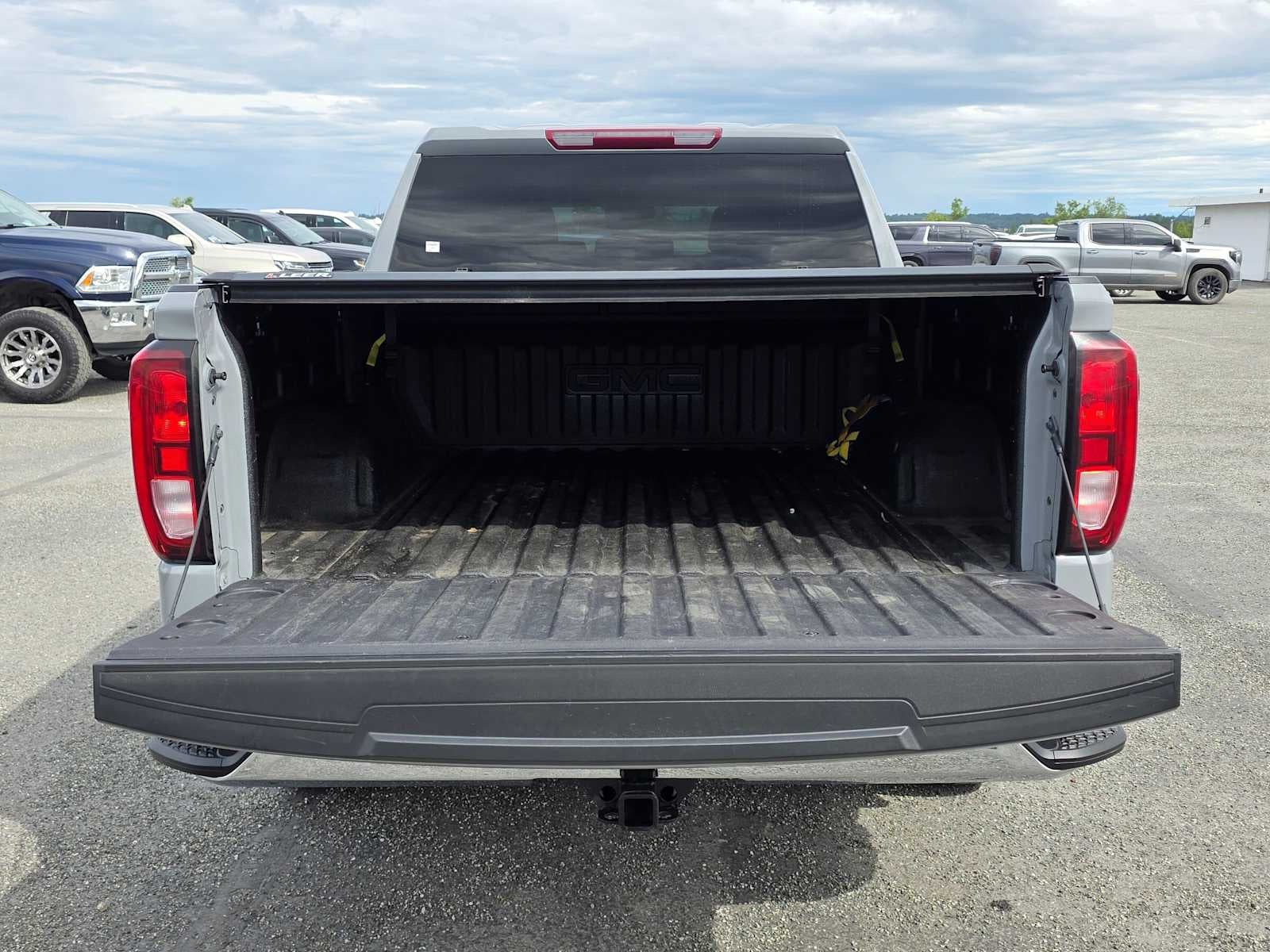 2024 GMC Sierra 1500 SLE