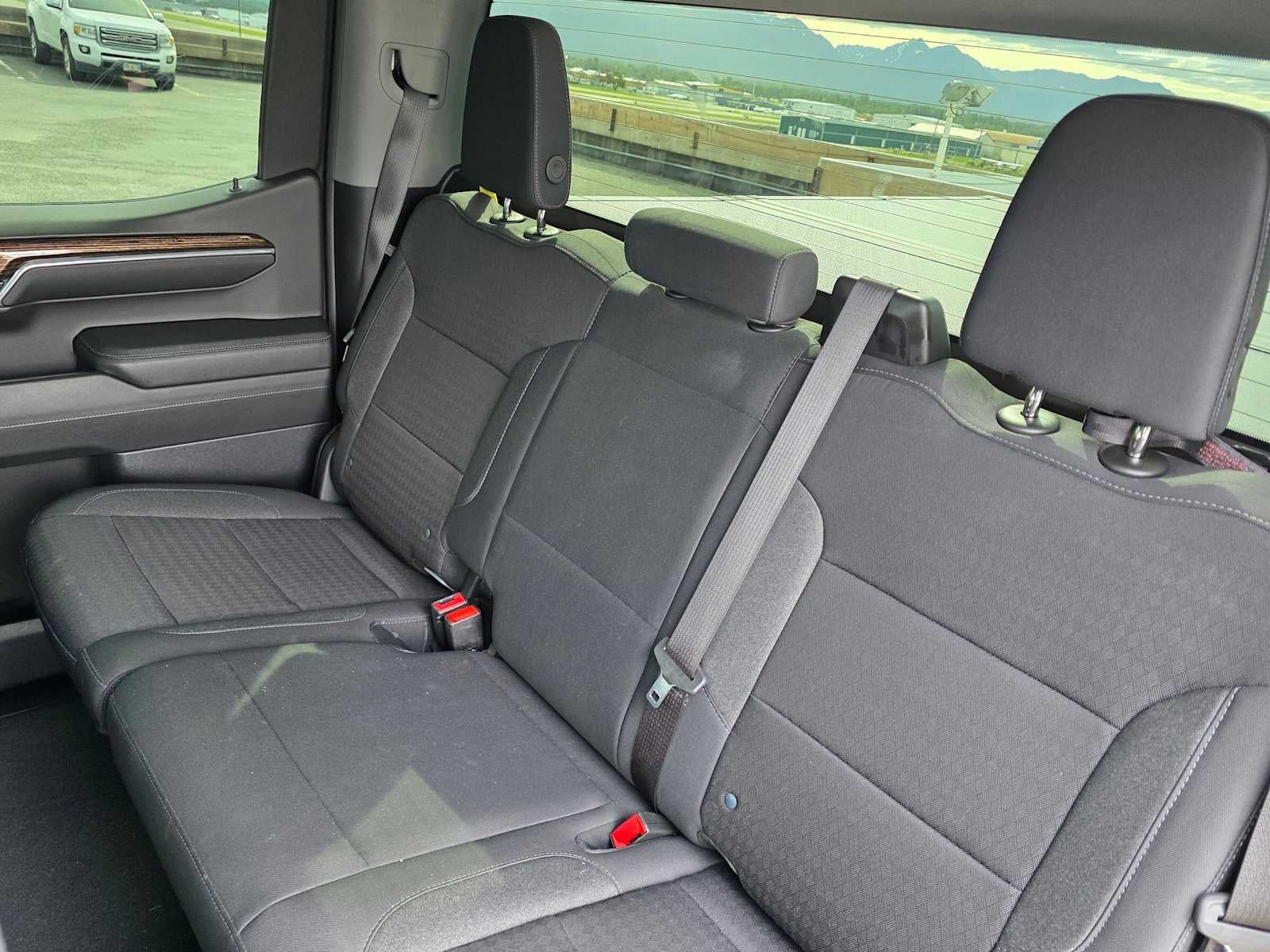 2024 GMC Sierra 1500 SLE