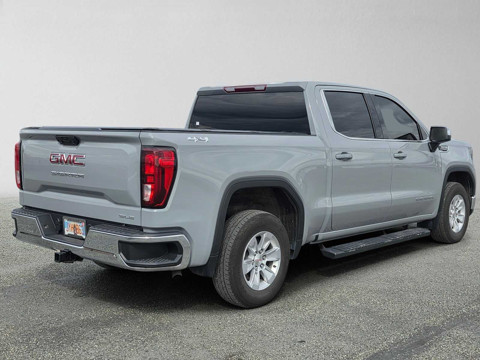 2024 GMC Sierra 1500 SLE
