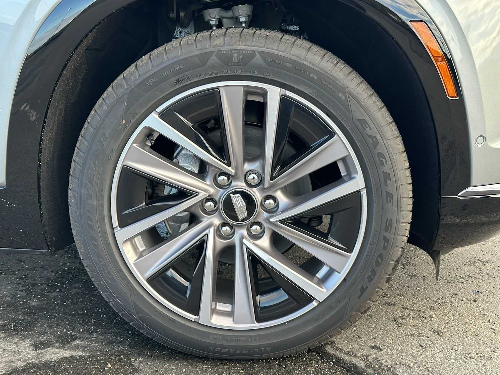 2026 Cadillac VISTIQ Sport