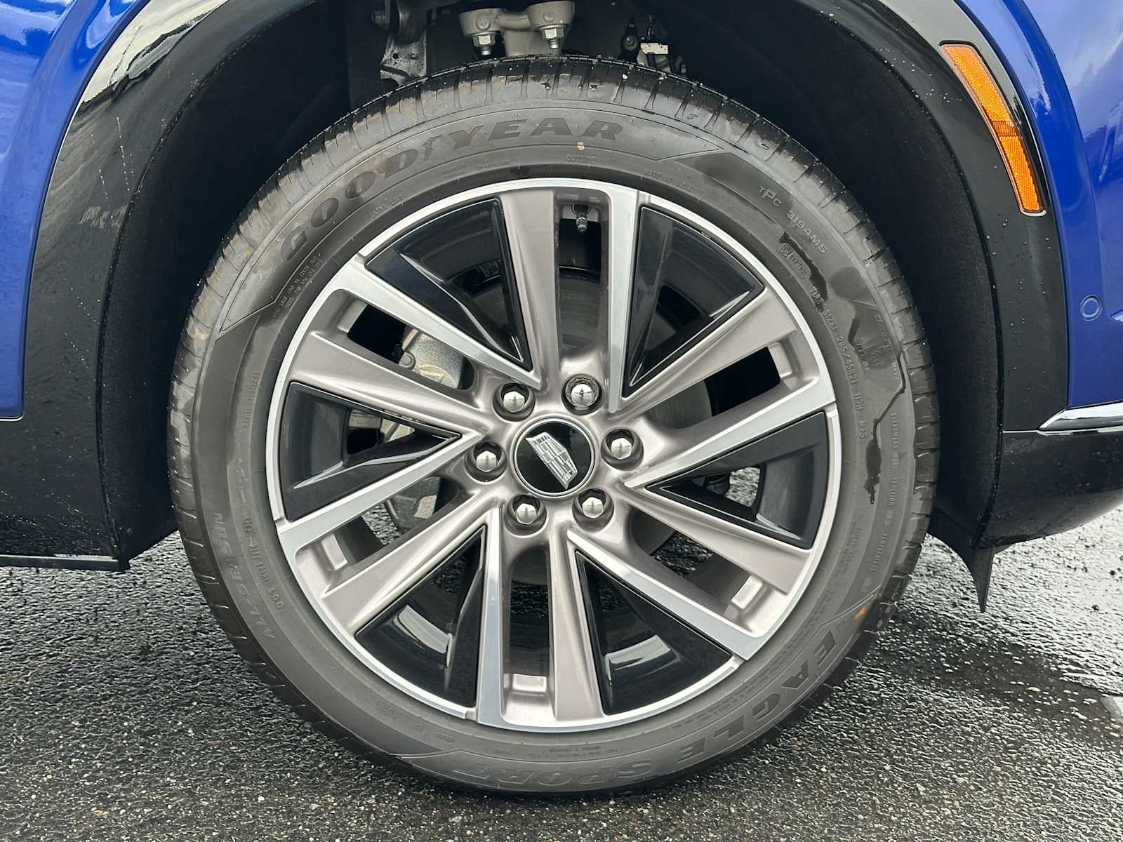 2026 Cadillac VISTIQ Sport