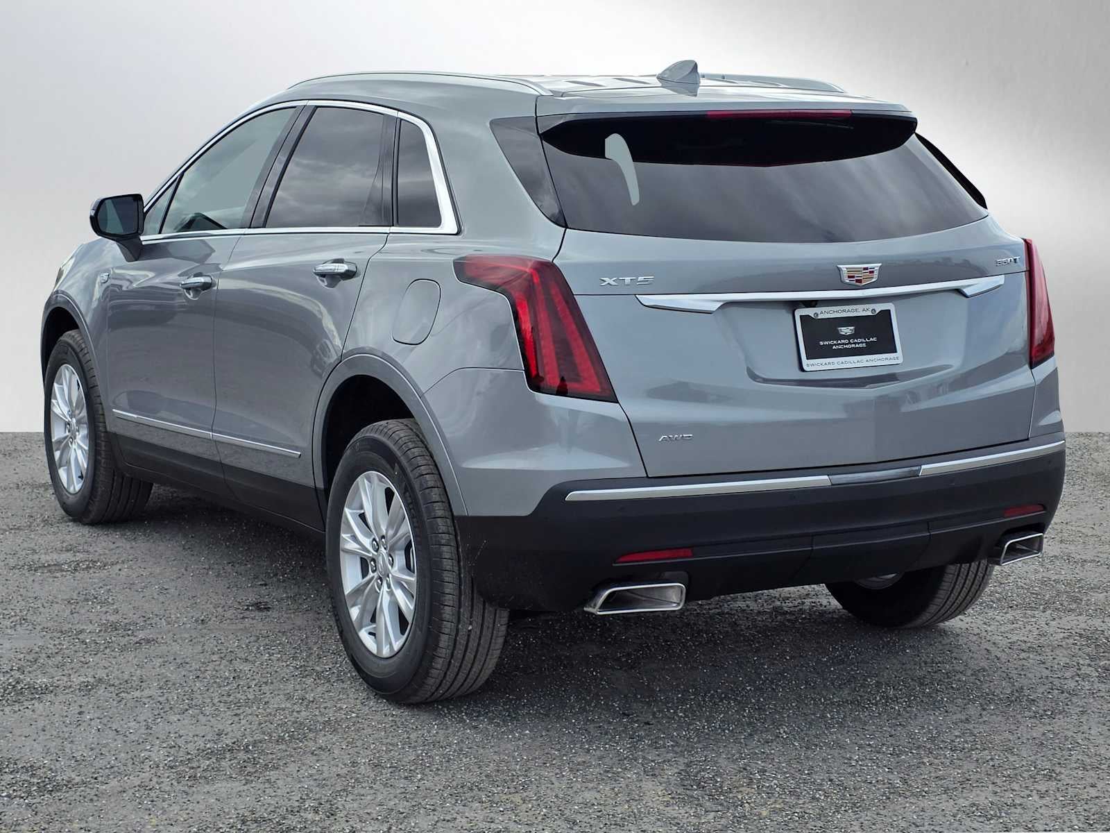 2026 Cadillac XT5 Luxury