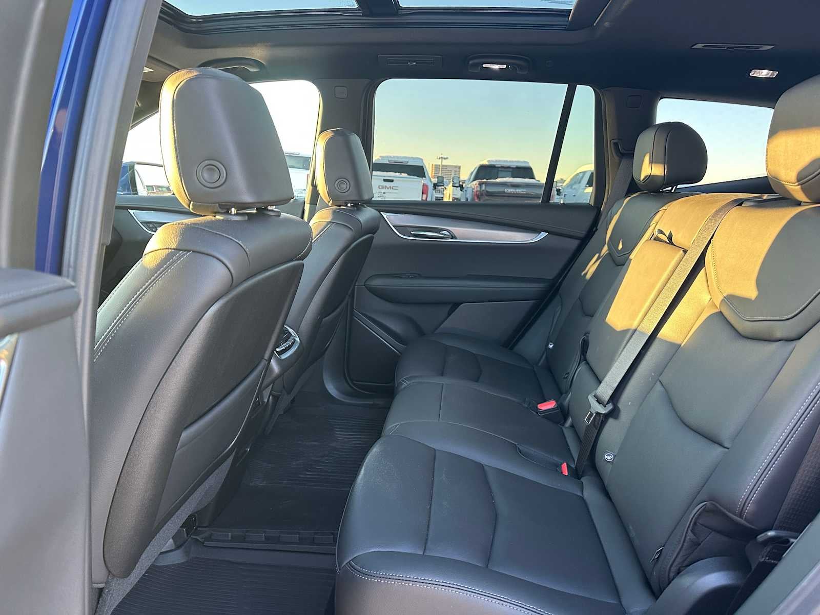 2025 Cadillac XT6 Luxury