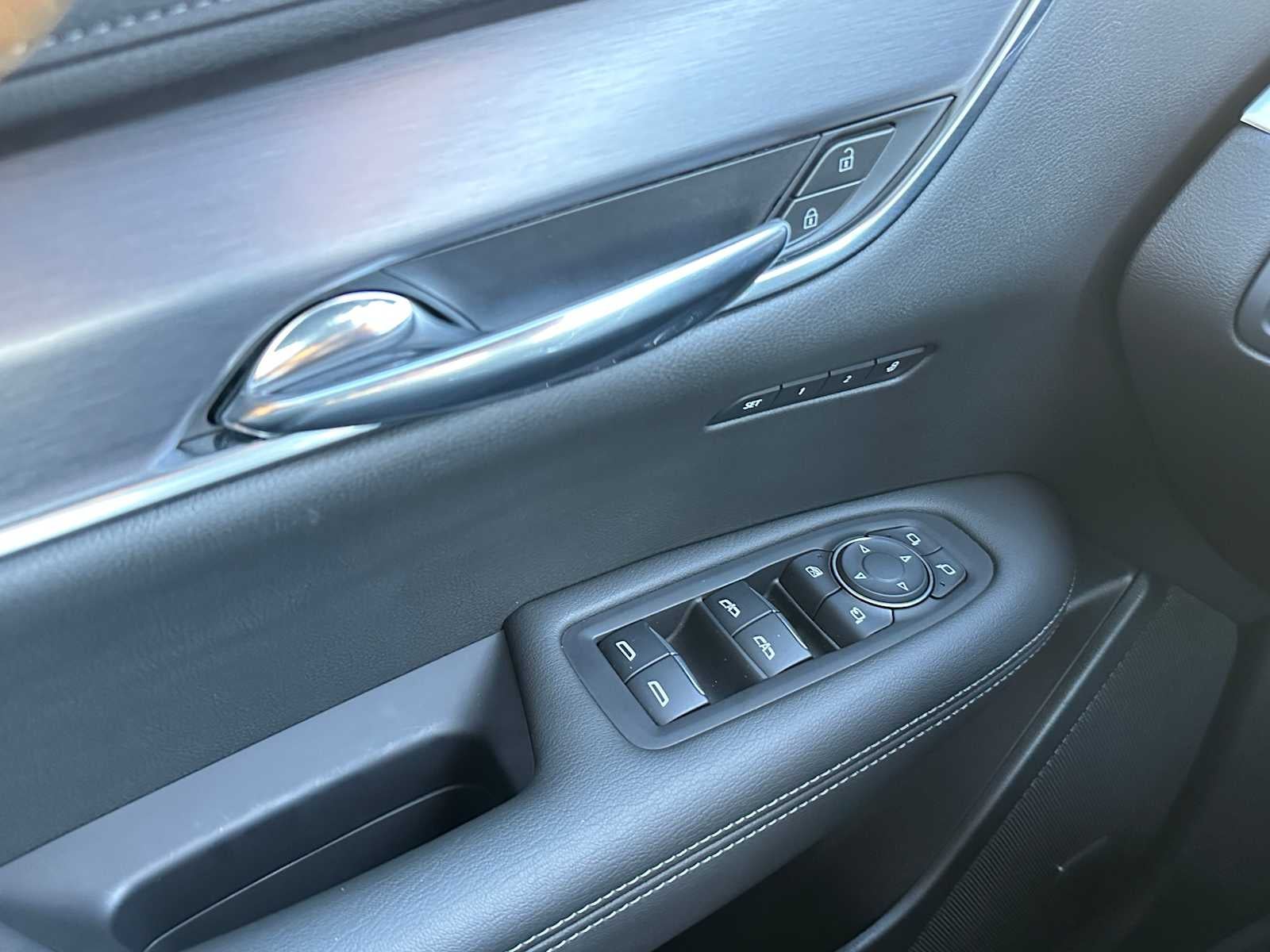 2025 Cadillac XT6 Luxury