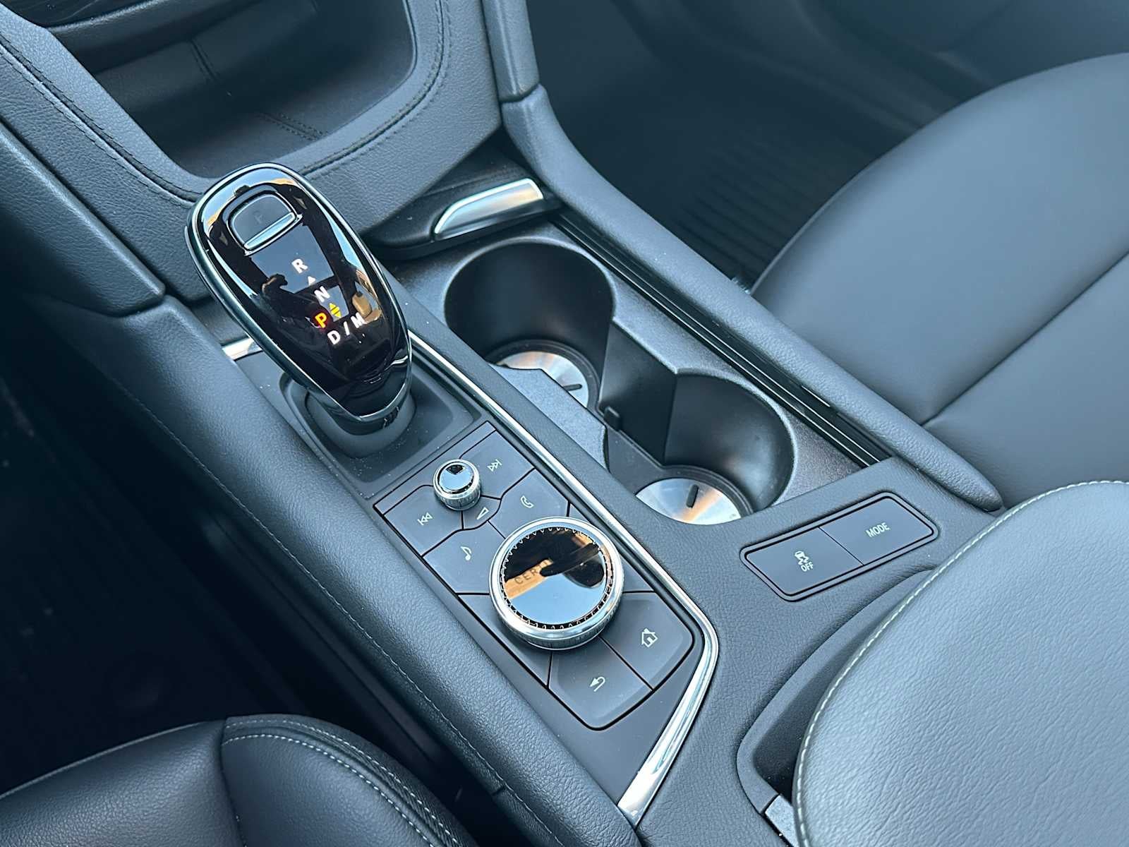 2025 Cadillac XT6 Luxury