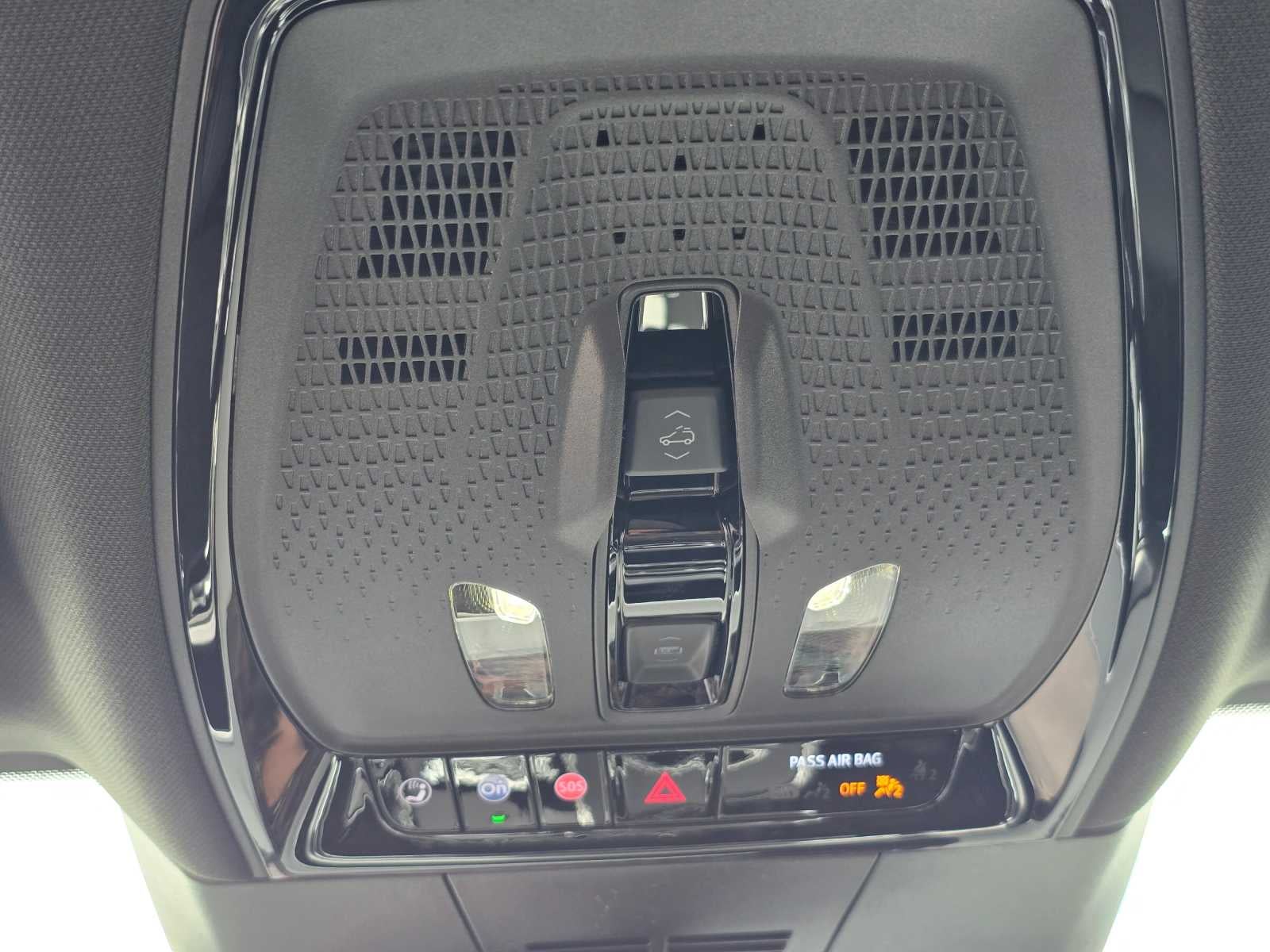 2024 Cadillac LYRIQ Sport 2