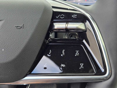 2024 Cadillac LYRIQ Sport 2