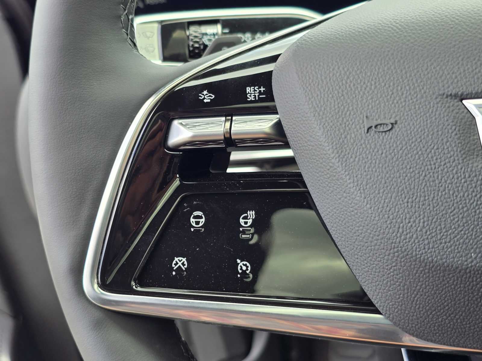 2024 Cadillac LYRIQ Sport 2