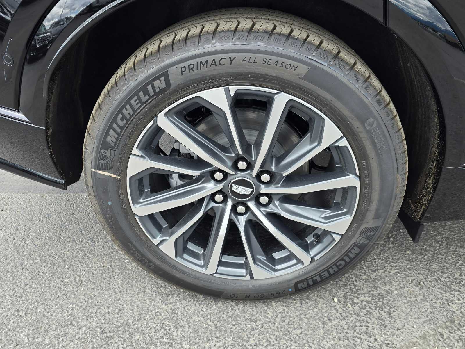 2024 Cadillac LYRIQ Sport 2