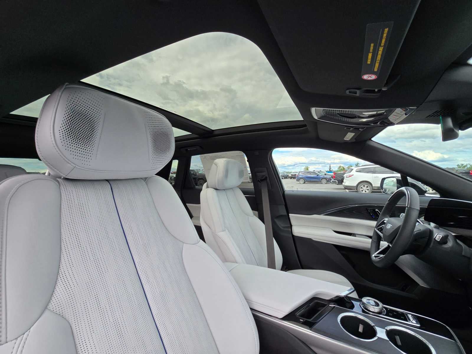 2024 Cadillac LYRIQ Sport 2