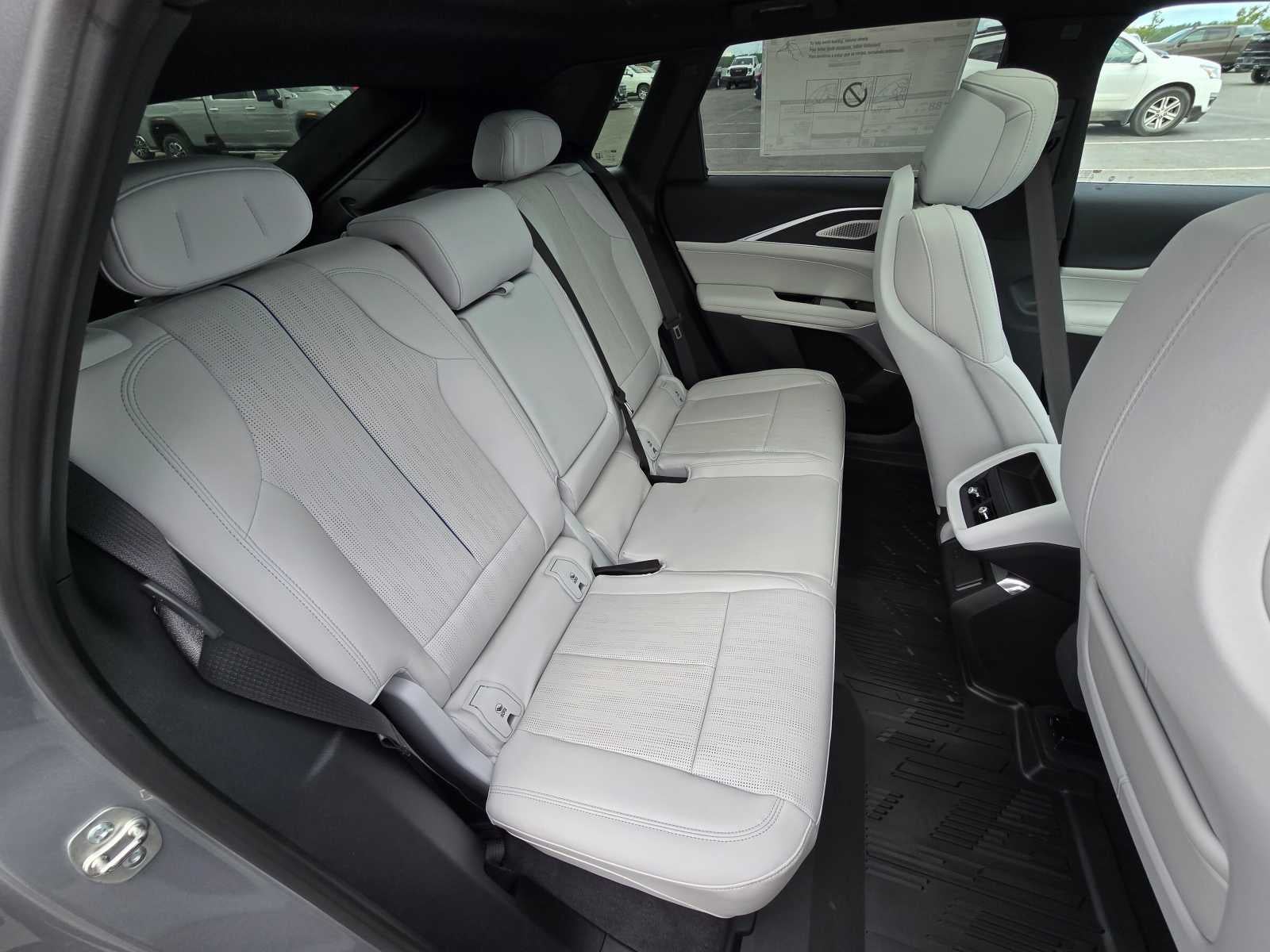 2024 Cadillac LYRIQ Sport 2