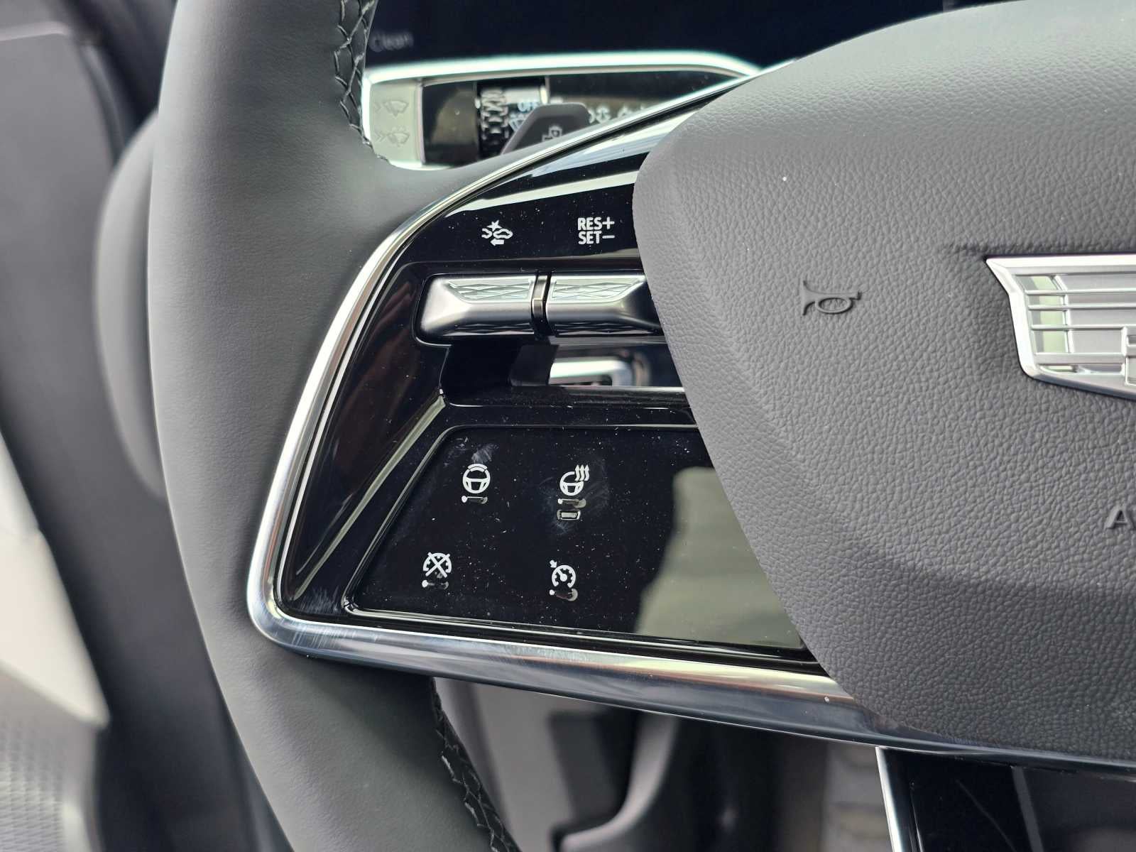 2024 Cadillac LYRIQ Sport 2