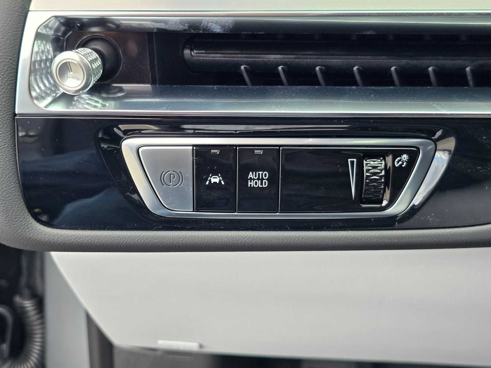 2024 Cadillac LYRIQ Sport 2