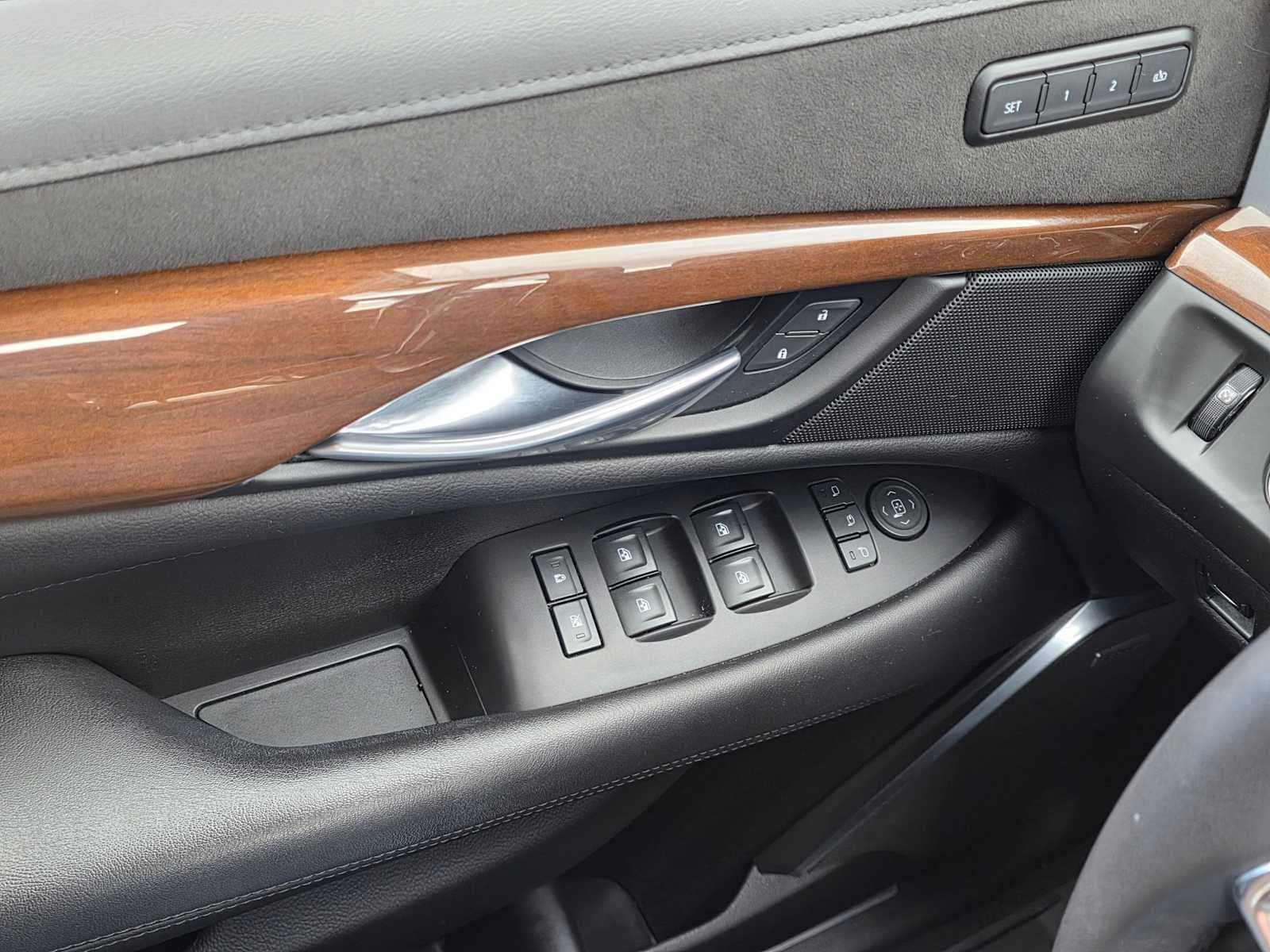 2020 Cadillac Escalade Premium Luxury