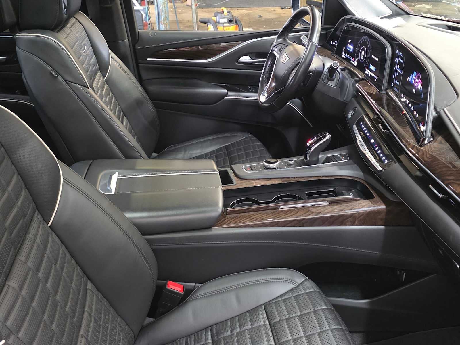 2023 Cadillac Escalade 4WD Premium Luxury Platinum