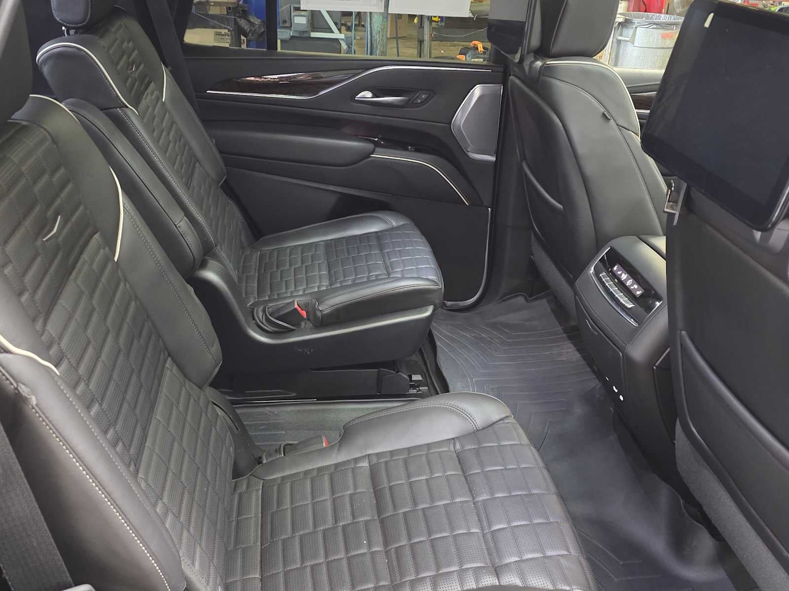 2023 Cadillac Escalade 4WD Premium Luxury Platinum