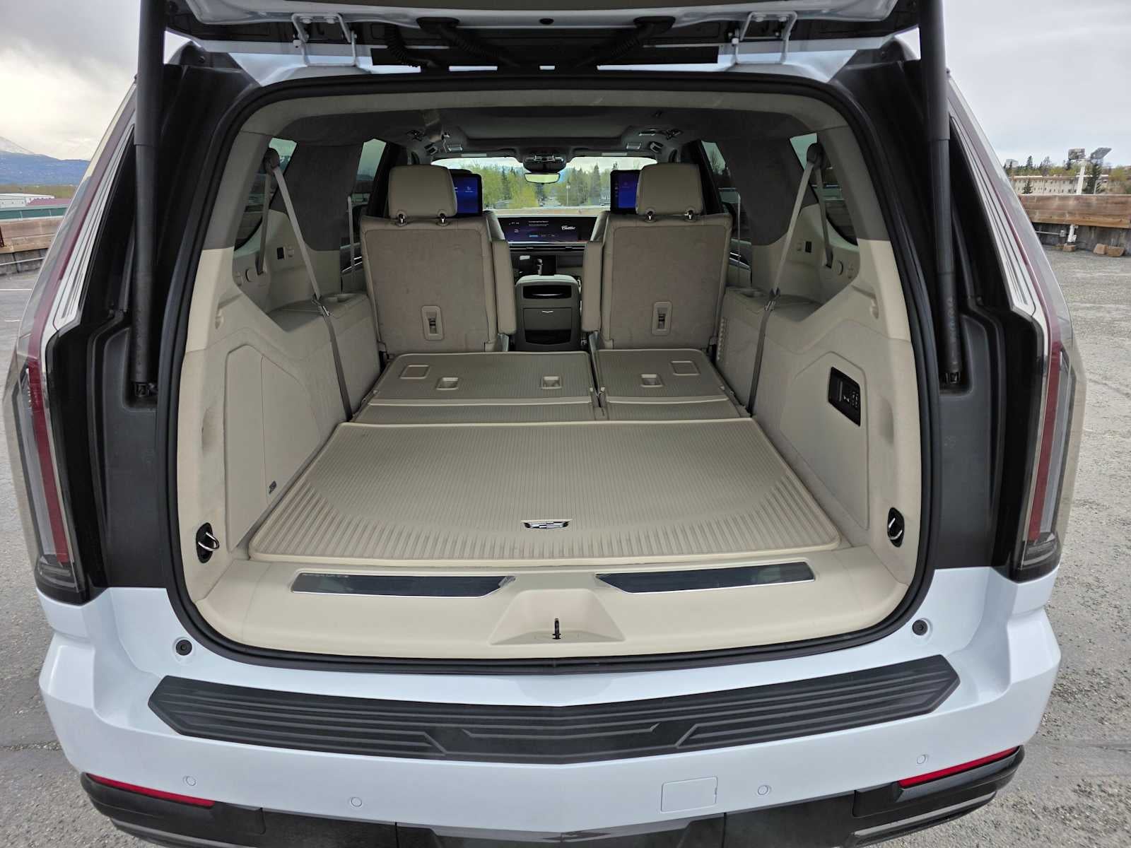 2026 Cadillac Escalade ESV Platinum Sport