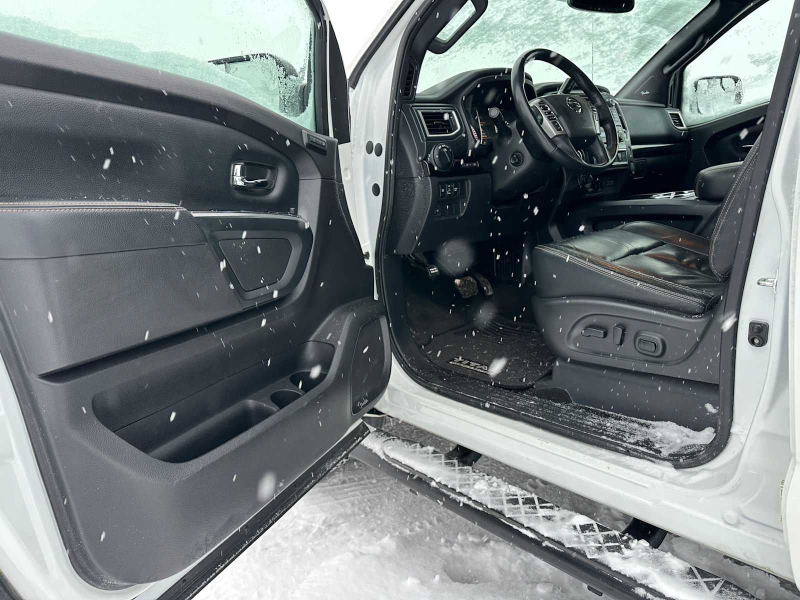 2019 Nissan Titan SL