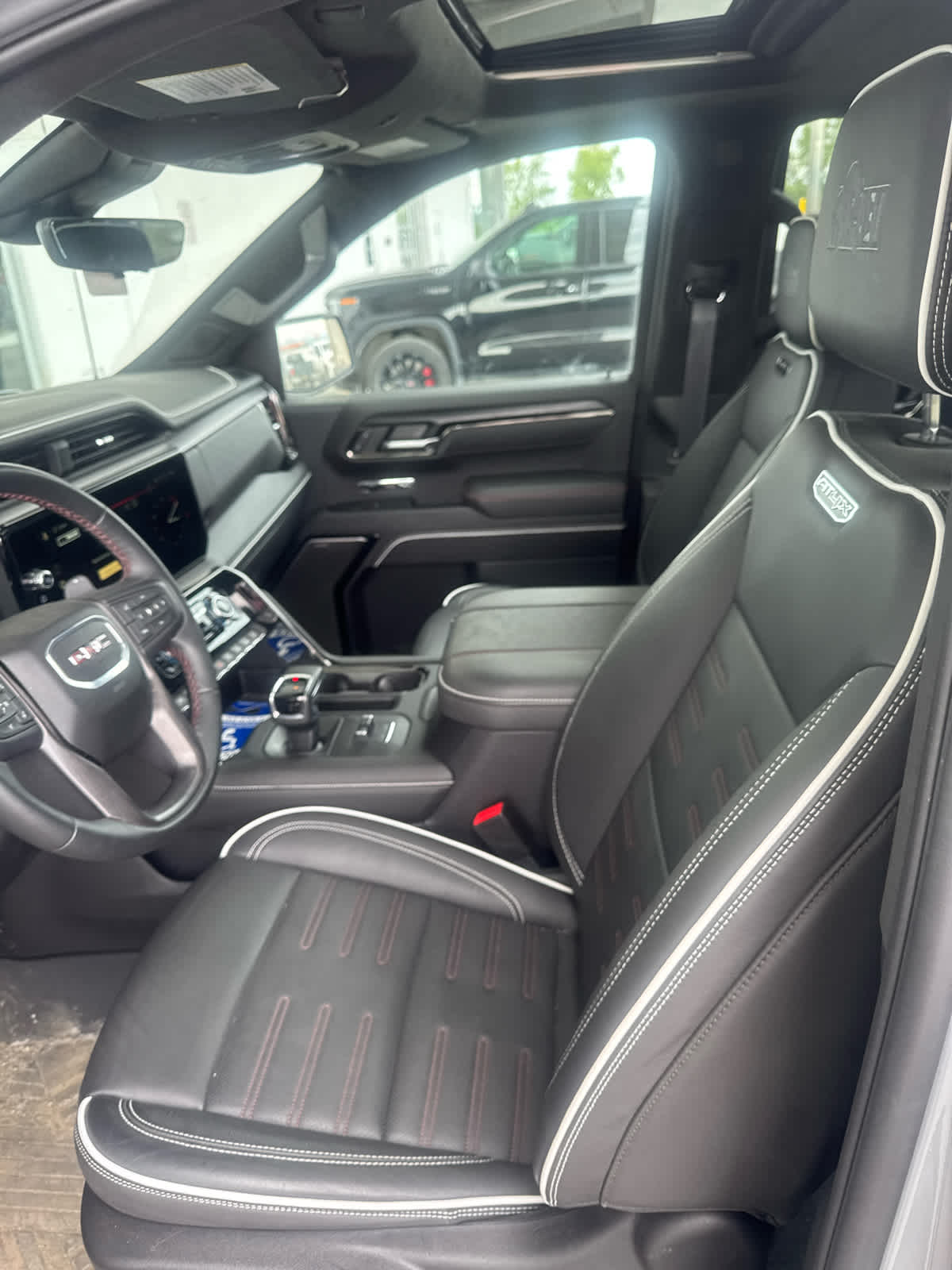 2024 GMC Sierra 1500 AT4X