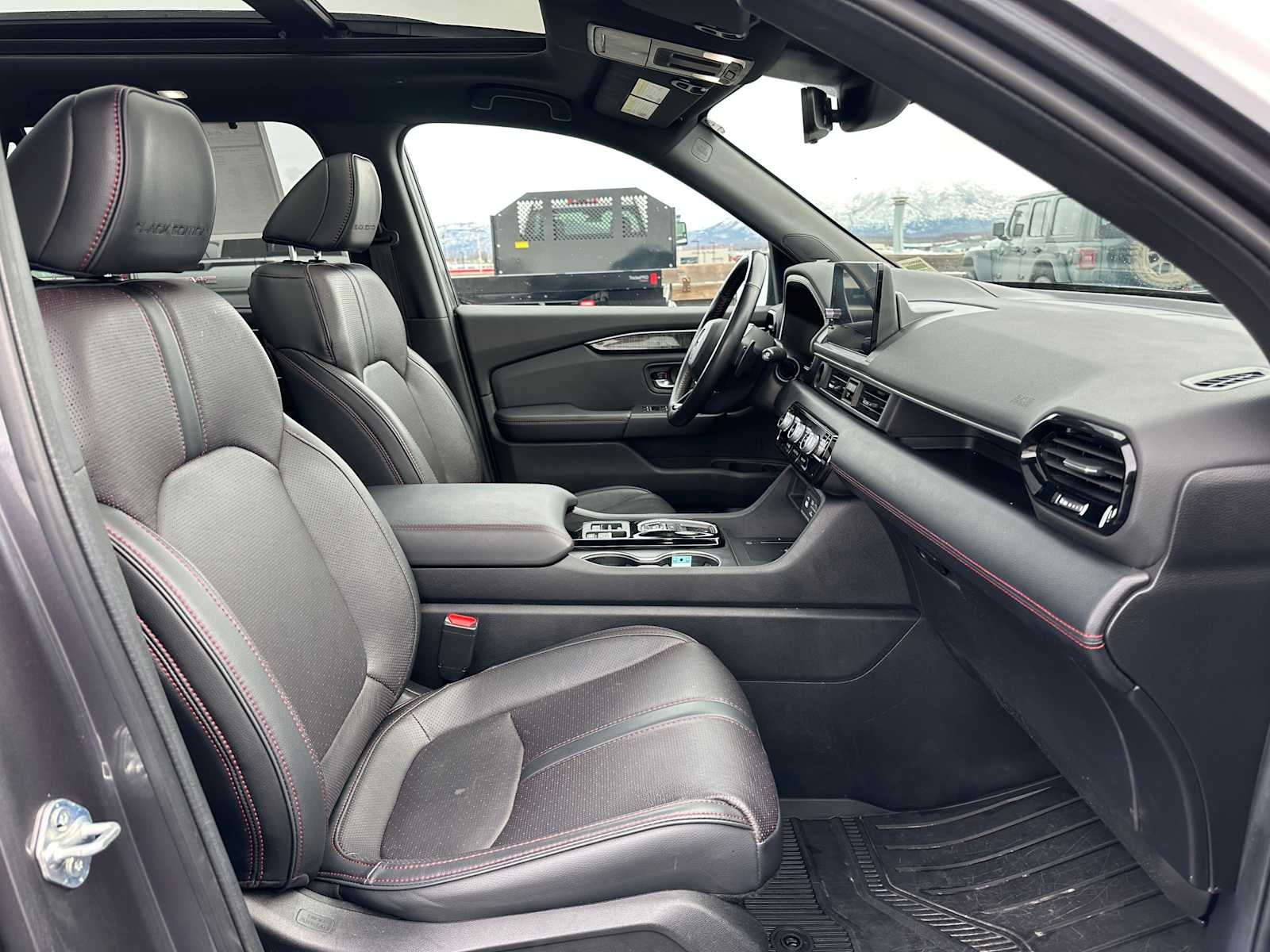 2025 Honda Pilot Black Edition