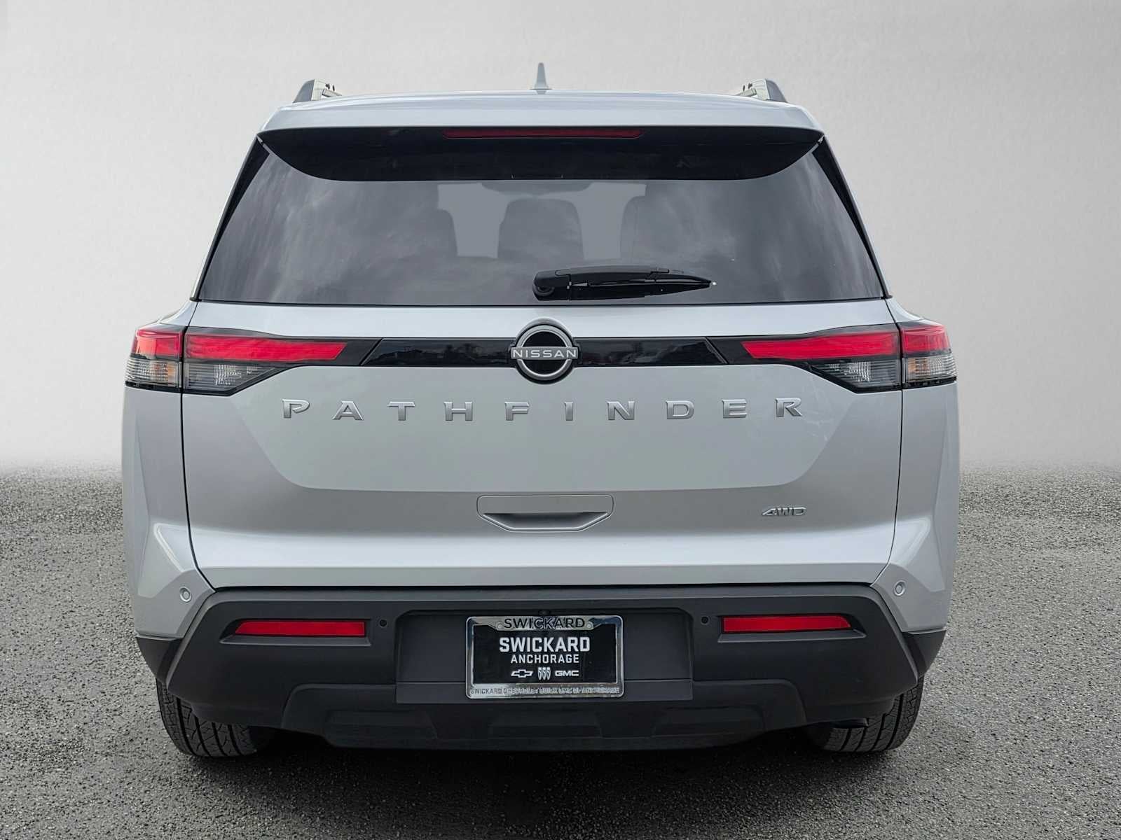 2025 Nissan Pathfinder SV