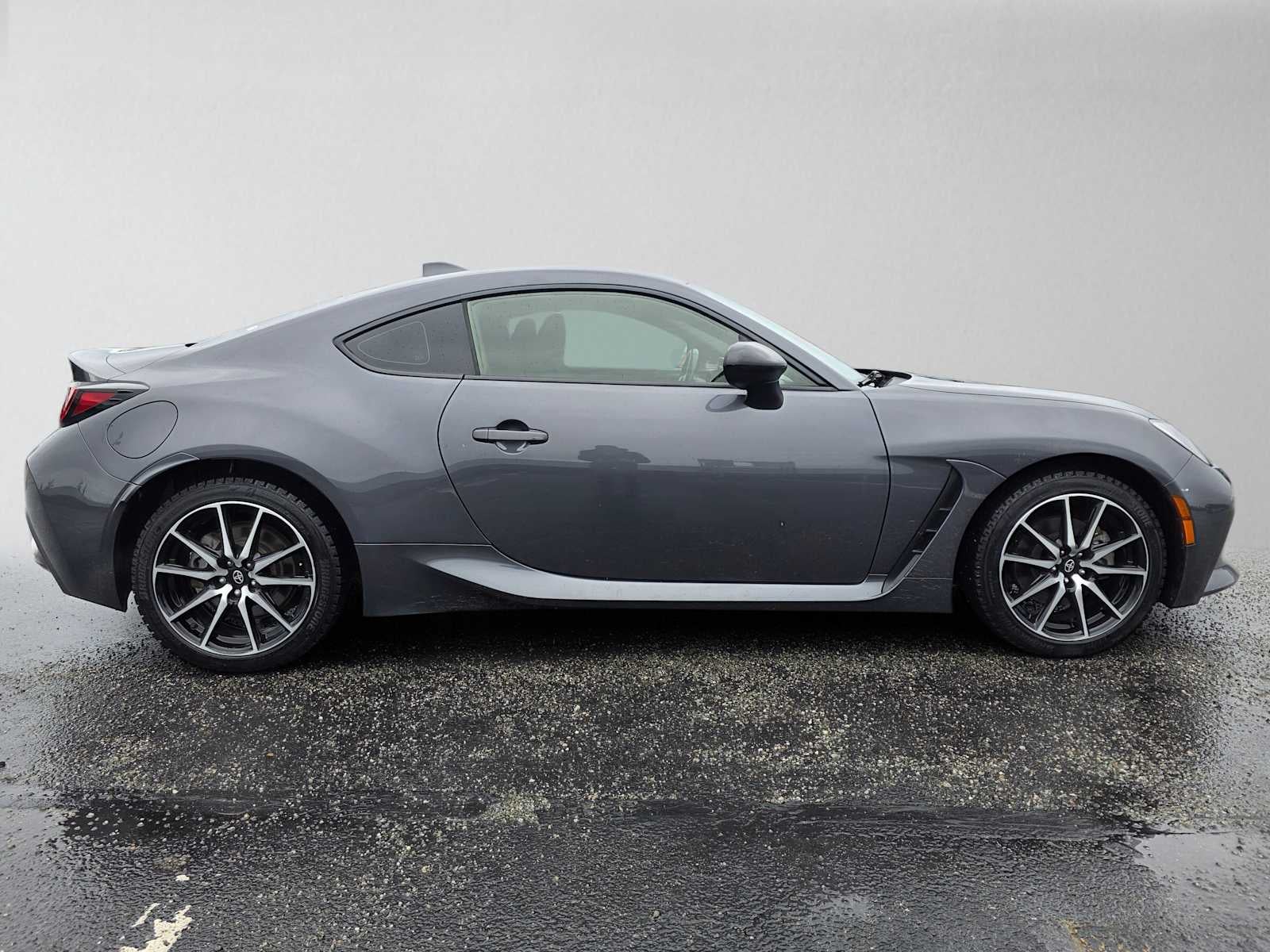 2023 Toyota GR86 2DR MT