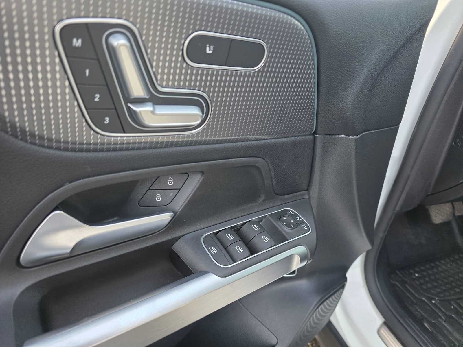 2022 Mercedes-Benz GLB 250 4MATIC®