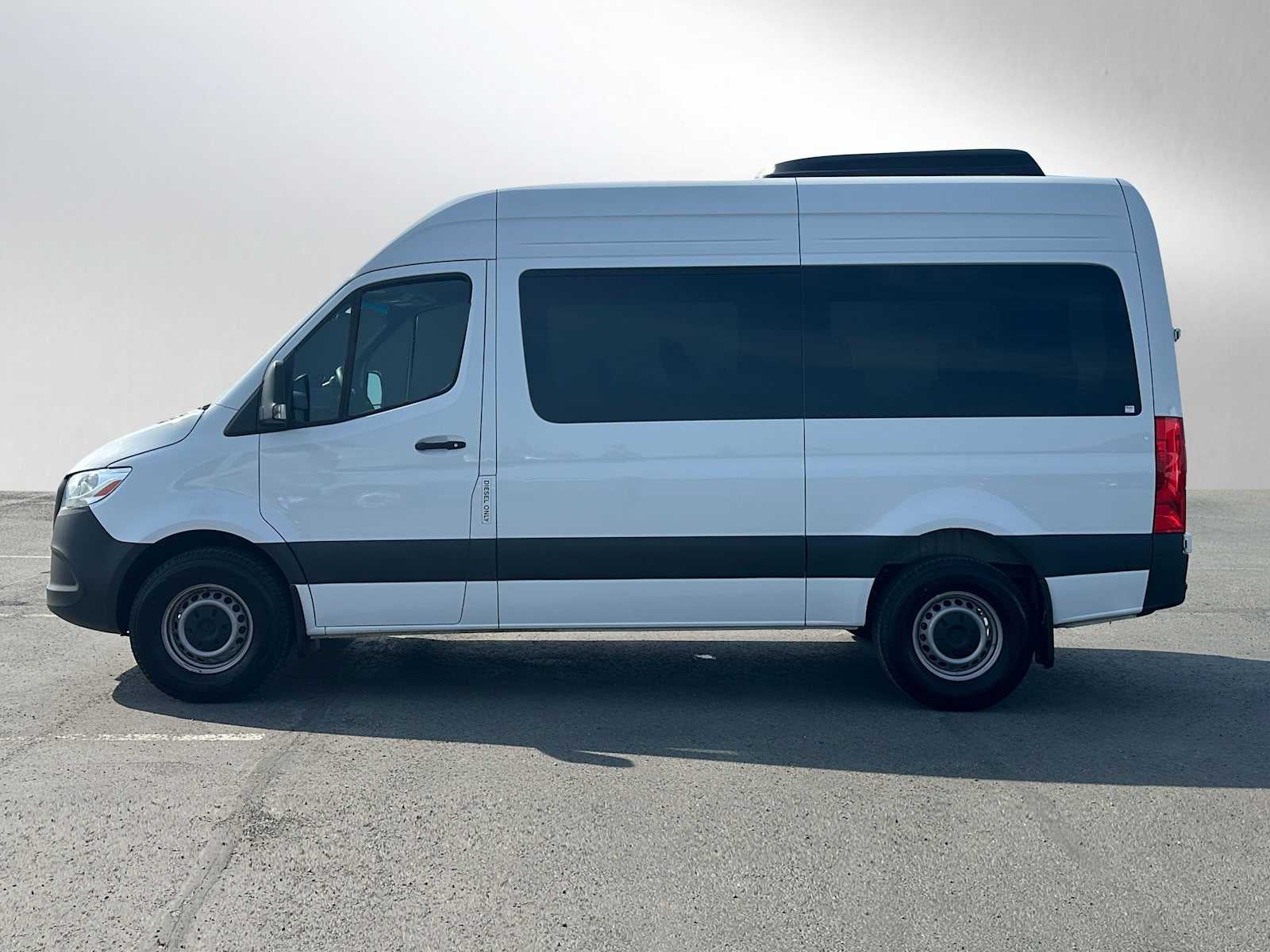 2024 Mercedes-Benz Sprinter Passenger Van 2500 STANDARD ROO